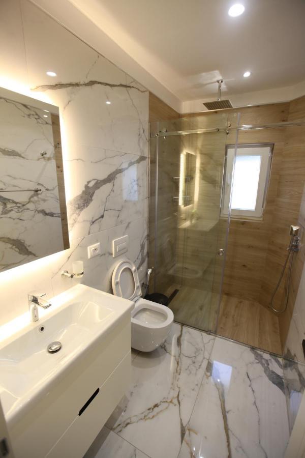 Arkle Apartment 1 Tirana Esterno foto
